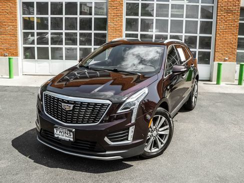 Used 2021 Cadillac XT5 Premium Luxury AWD/4WD image 2