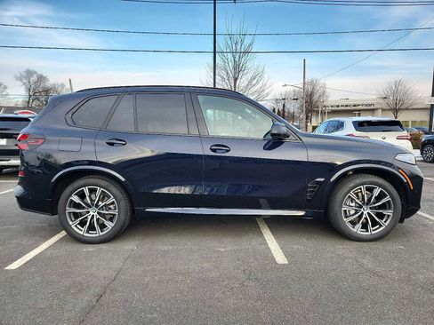 Certified 2024 BMW X5 xDrive40i w/ M Sport Package image 7