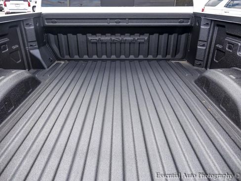 Used 2023 GMC Sierra 2500 Denali w/ Denali Ultimate Package image 28