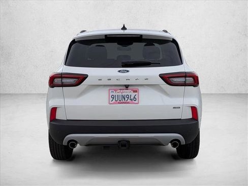 Used 2025 Ford Escape SE w/ PHEV Premium Package image 7