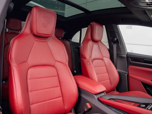 New 2026 Porsche Macan 4S Electric AWD/4WD image 27