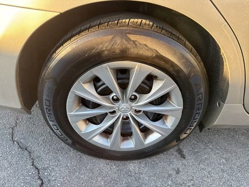 Used 2017 Toyota Camry LE w/ Protection Package (Q2) image 9