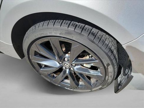 Used 2024 Toyota Corolla SE FWD image 12