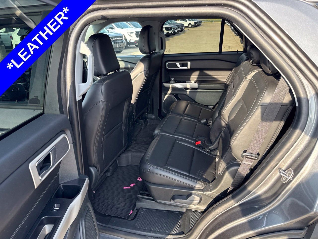 Used 2023 Ford Explorer XLT w/ Equipment Group 202A AWD/4WD image 7
