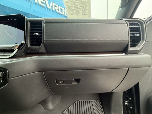 Used 2023 GMC Sierra 1500 Elevation image 13