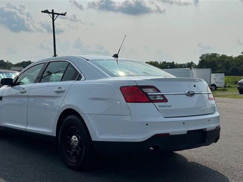 Used 2018 Ford Taurus Police Interceptor AWD image 9