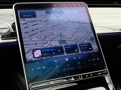 Used 2023 Mercedes-Benz S 580 S 580 w/ AMG Line image 17