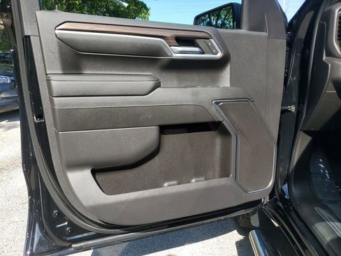 Used 2022 Chevrolet Silverado 1500 RST w/ Z71 Off-Road Package AWD/4WD image 22