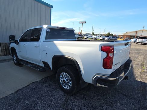 Used 2023 Chevrolet Silverado 2500 LT w/ Convenience Package AWD/4WD image 4