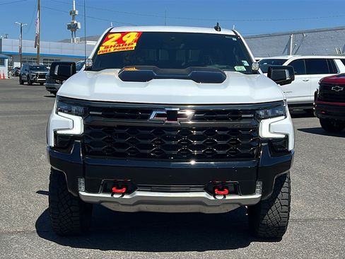 Used 2024 Chevrolet Silverado 1500 ZR2 w/ Technology Package AWD/4WD image 2