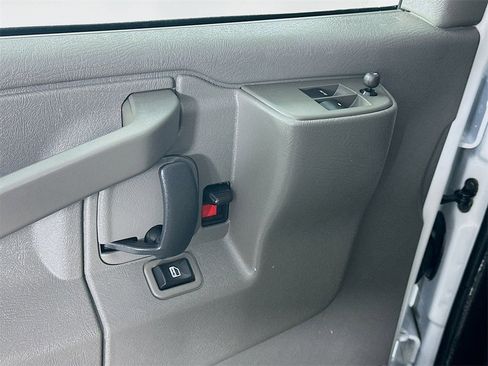 Used 2021 Chevrolet Express 2500 w/ Driver Convenience Package image 24