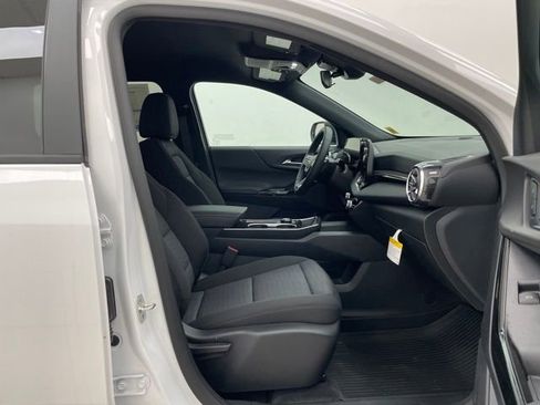 New 2026 Chevrolet Equinox LT AWD/4WD image 14