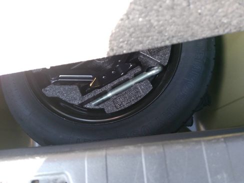 Used 2013 Subaru Legacy 2.5i Premium image 11