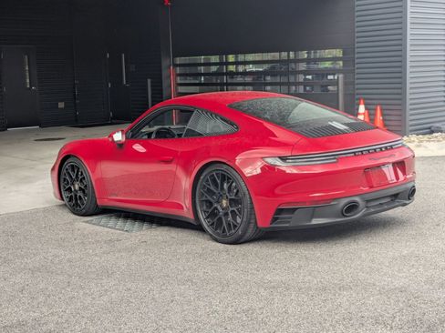 Used 2024 Porsche 911 Carrera GTS image 3