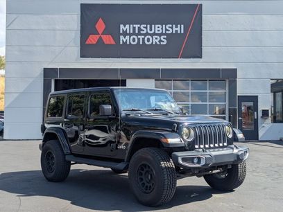 Used 2018 Jeep Wrangler Unlimited Sahara w/ Uconnect 4C Nav & Sound Group
