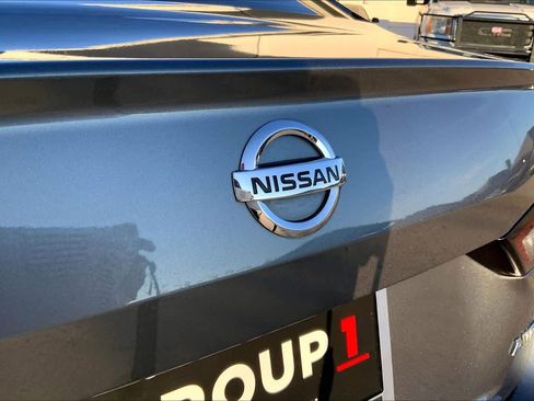 Used 2022 Nissan Altima 2.5 SV w/ SV Premium Package image 9