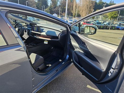 New 2026 Toyota Prius Plug-In Hybrid image 10