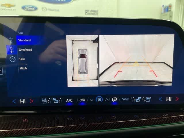 New 2026 Chevrolet Equinox EV LT AWD/4WD image 5