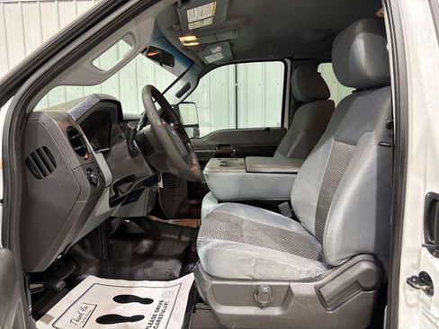 Used 2014 Ford F250 XL w/ Power Equipment Group AWD/4WD image 11