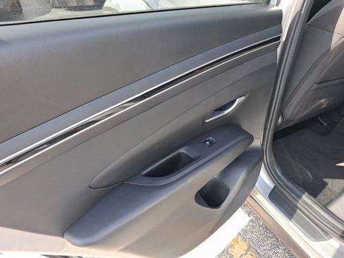 Used 2023 Hyundai Tucson SEL FWD image 9