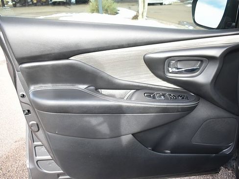 Used 2018 Nissan Murano S image 19