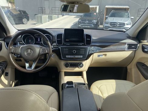 Used 2018 Mercedes-Benz GLE 350 image 2