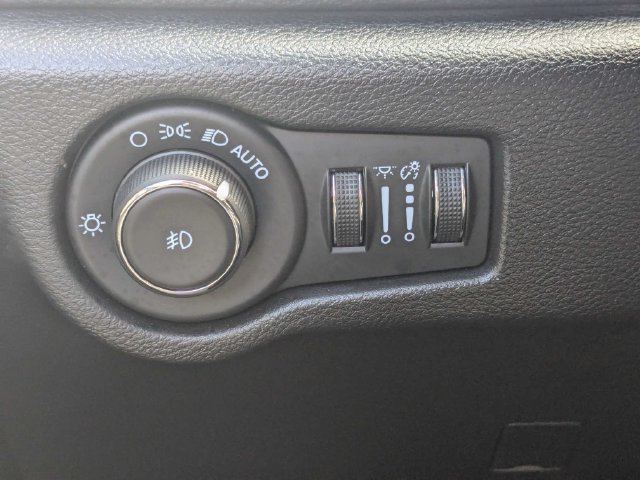 Used 2023 Chrysler Pacifica Touring-L w/ S Appearance Package FWD image 24