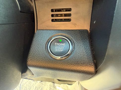 Used 2019 Ford Expedition XLT w/ Equipment Group 202A image 23