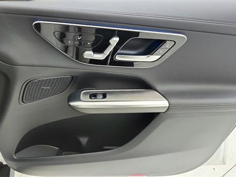 Used 2025 Mercedes-Benz GLC 300 image 20