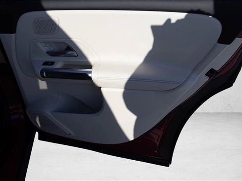 Certified 2026 Mercedes-Benz GLB 250 4MATIC image 28