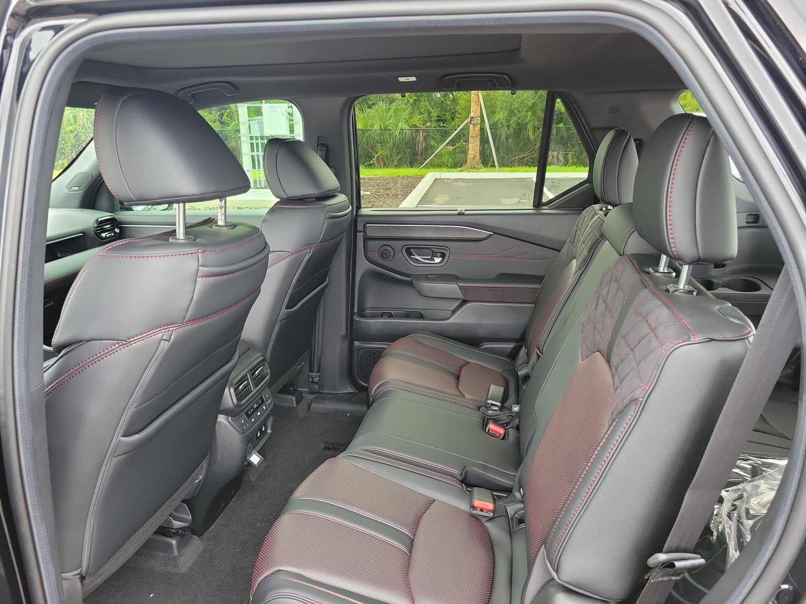 New 2026 Honda Pilot Black Edition image 29