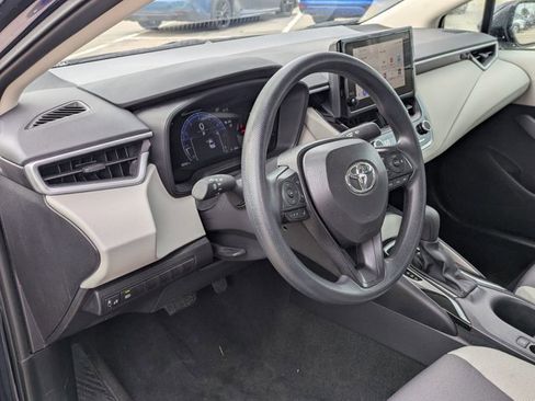 Used 2026 Toyota Corolla LE image 9