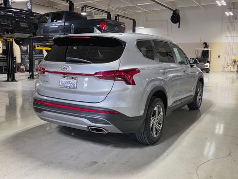 Certified 2023 Hyundai Santa Fe SE FWD image 7