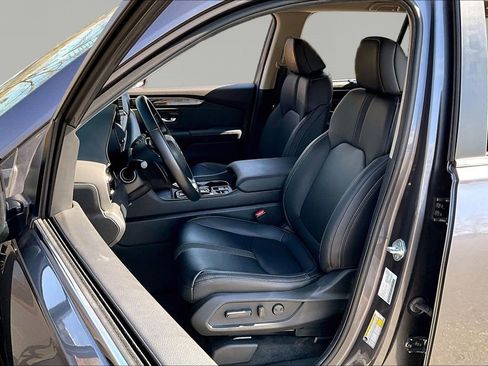 Used 2025 Honda Pilot EX-L image 17