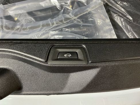 Certified 2026 BMW X5 sDrive40i w/ M Sport Package image 32