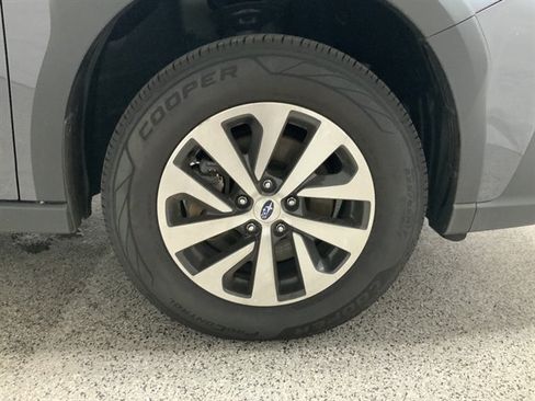 Used 2024 Subaru Outback Premium AWD/4WD image 14