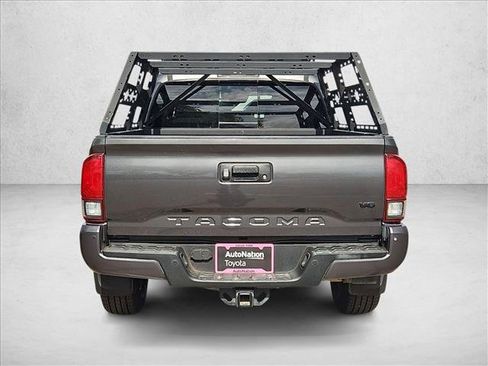 Used 2019 Toyota Tacoma TRD Off-Road w/ Technology Package AWD/4WD image 7