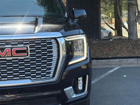 Used 2023 GMC Yukon Denali AWD/4WD image 5