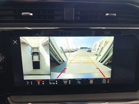 Used 2024 GMC Sierra 2500 AT4X image 55