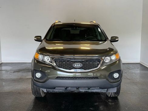 Used 2011 Kia Sorento 2WD w/ Convenience Pkg image 2