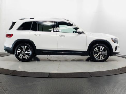 Certified 2026 Mercedes-Benz GLB 250 4MATIC image 32