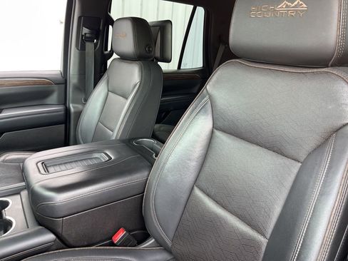 Used 2021 Chevrolet Tahoe High Country AWD/4WD image 5