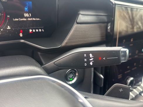 Used 2024 GMC Acadia Denali image 21