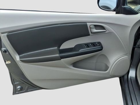 Used 2011 Honda Insight EX image 27