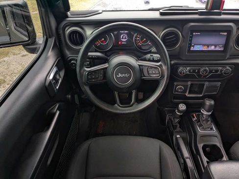 Used 2021 Jeep Wrangler Unlimited Sport AWD/4WD image 15
