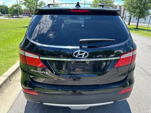 Used 2016 Hyundai Santa Fe SE FWD image 18