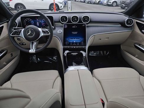 Used 2025 Mercedes-Benz C 300 4MATIC Sedan image 20