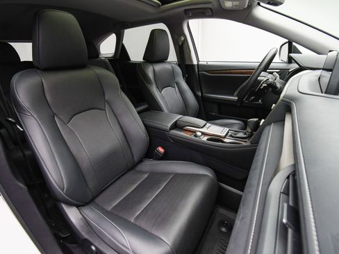 Used 2022 Lexus RX 350L Premium image 18