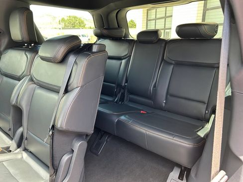 Used 2025 Ford Expedition Tremor AWD/4WD image 15