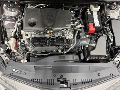 Used 2024 Toyota Camry SE AWD/4WD image 25